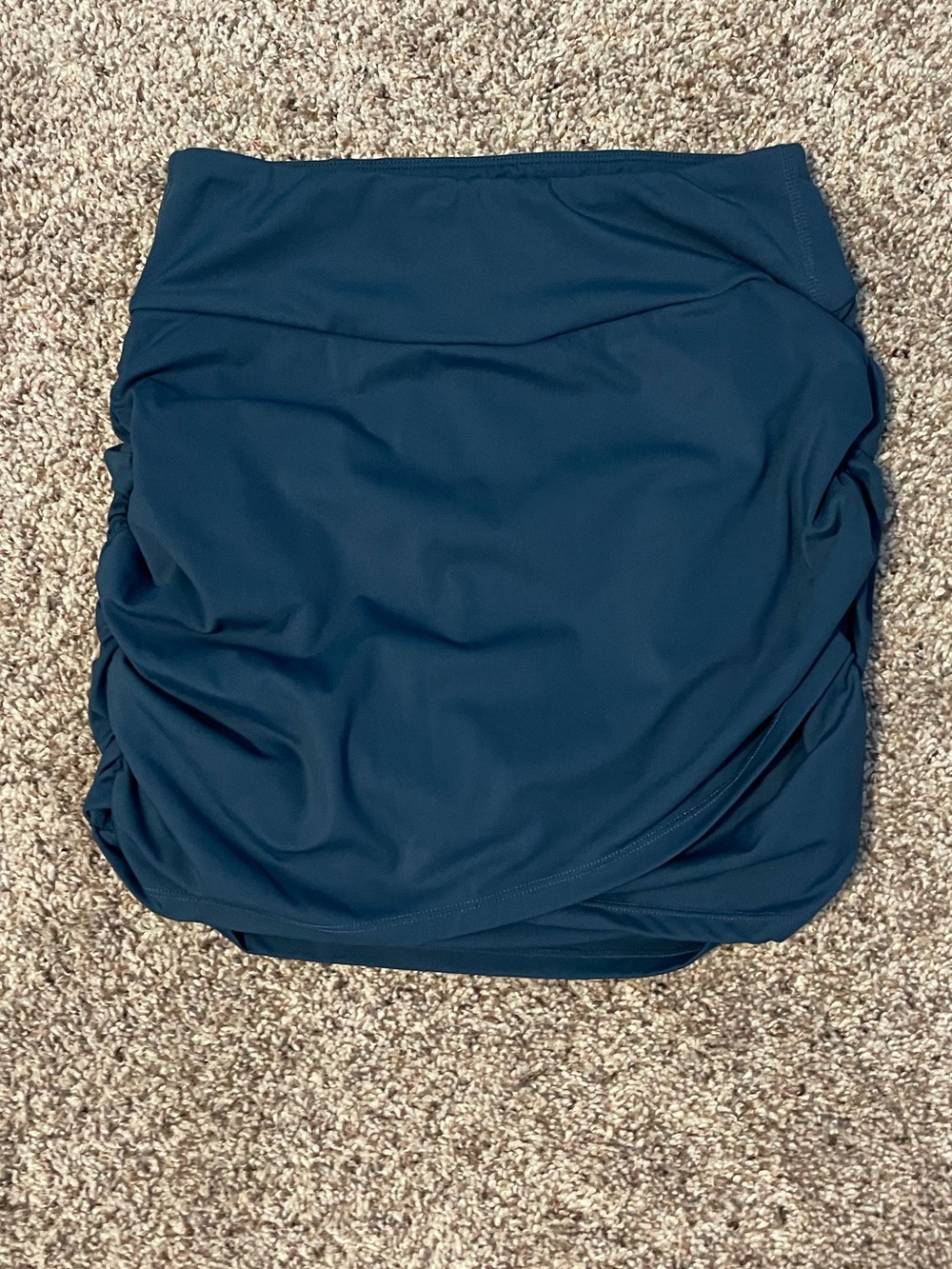 HALARA athletic skirt with built in shorts